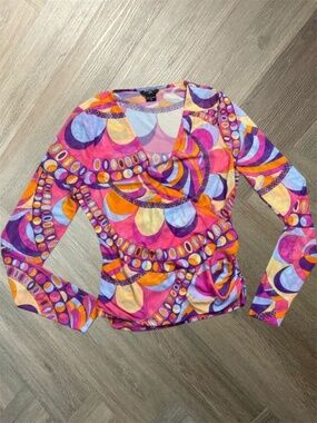 Marciano by Guess Psychedelic Mesh Wrap Ruched Top Womens Small Pink Purple‎